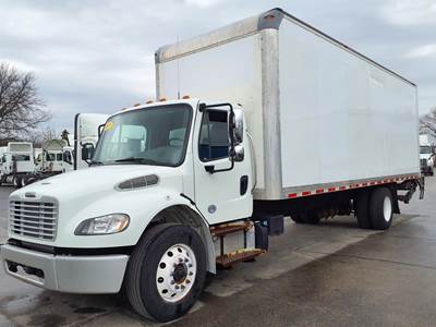 Freightliner M2 106 26 ft Box Truck - 230HP, 6 Speed Automatic, Roll up Door, Liftgate