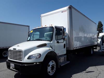 Freightliner M2 106 26 ft Box Truck - 240HP, 9 Speed Automatic, Roll up Door, Liftgate