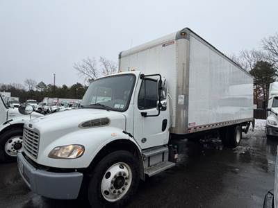 Freightliner M2 106 26 ft Box Truck - 240HP, 9 Speed Automatic, Roll up Door, Liftgate