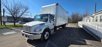 Freightliner M2 106 26 ft Box Truck - 240HP, 9 Speed Automatic, Roll up Door, Liftgate