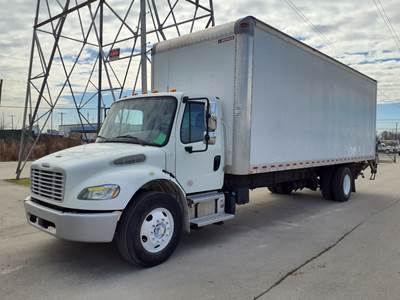 Freightliner M2 106 26 ft Box Truck - 280HP, 9 Speed Automatic, Roll up Door, Liftgate