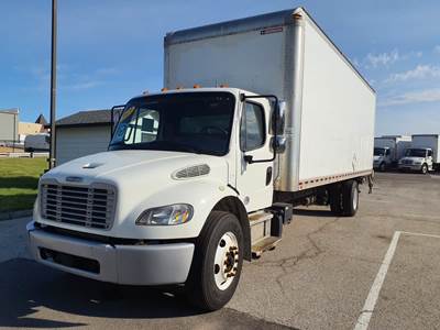 Freightliner M2 106 26 ft Box Truck - 280HP, 6 Speed Automatic, Roll up Door, Liftgate