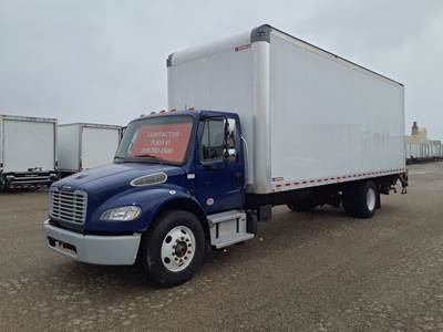 Freightliner M2 106 26 ft Box Truck - 240HP, 9 Speed Automatic, Roll up Door, Liftgate