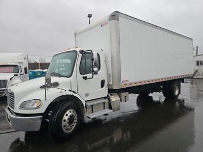 Freightliner M2 106 26 ft Box Truck - 240HP, 6 Speed Automatic, Roll up Door