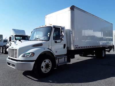 Freightliner M2 106 26 ft Box Truck - 240HP, 9 Speed Automatic, Roll up Door