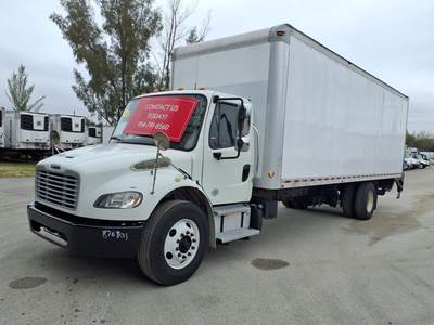 Freightliner M2 106 26 ft Box Truck - 230HP, 6 Speed Automatic, Roll up Door, Liftgate
