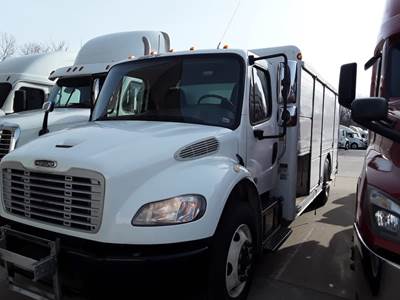 Freightliner M2 106 17 ft Box Truck - 260HP, 5 Speed Automatic