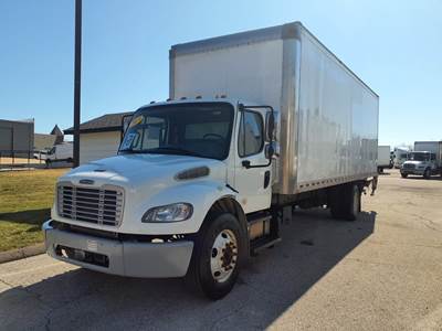 Freightliner M2 106 26 ft Box Truck - 240HP, 6 Speed Automatic, Roll up Door, Liftgate