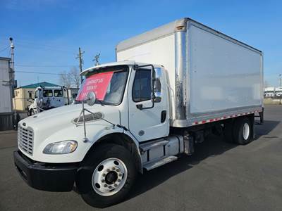 Freightliner M2 106 18 ft Box Truck - 325HP, 6 Speed Automatic, Roll up Door