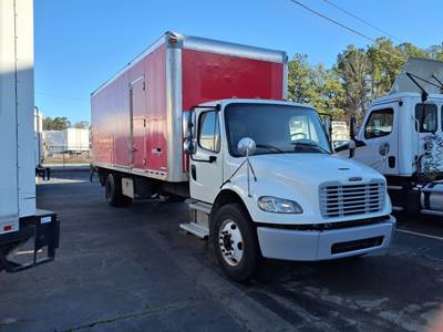 Freightliner M2 106 26 ft Box Truck - 240HP, 6 Speed Automatic, Roll up Door, Liftgate