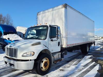 Freightliner M2 106 26 ft Box Truck - 240HP, 9 Speed Automatic, Roll up Door, Liftgate