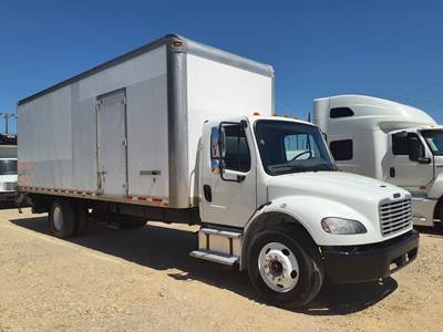 Freightliner M2 106 26 ft Box Truck - 240HP, 9 Speed Automatic, Roll up Door, Liftgate