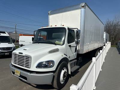 Freightliner M2 106 26 ft Box Truck - 240HP, 9 Speed Automatic, Roll up Door, Liftgate