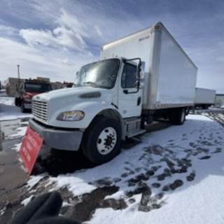 Freightliner M2 106 22 ft Box Truck - 240HP, 6 Speed Automatic, Roll up Door, Liftgate