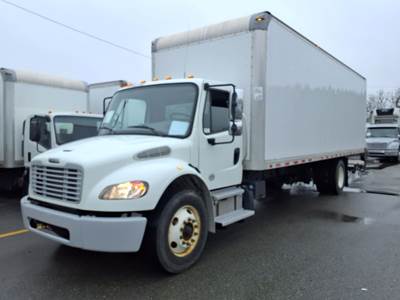 Freightliner M2 106 26 ft Box Truck - 240HP, 6 Speed Automatic, Roll up Door, Liftgate