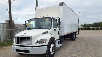 Freightliner M2 106 26 ft Box Truck - 240HP, 9 Speed Automatic, Roll up Door, Liftgate