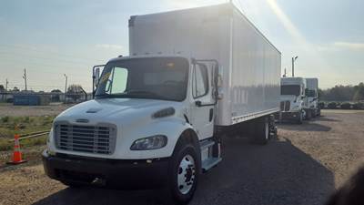 Freightliner M2 106 26 ft Box Truck - 240HP, 9 Speed Automatic, Roll up Door, Liftgate