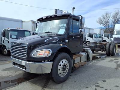 Freightliner M2 106 Box Truck - 325HP, 6 Speed Automatic