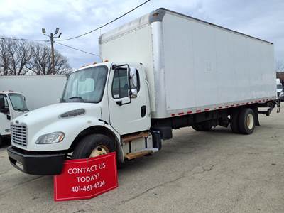 Freightliner M2 106 26 ft Box Truck - 240HP, 9 Speed Automatic, Roll up Door, Liftgate
