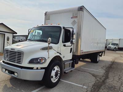 Freightliner M2 106 26 ft Box Truck - 240HP, 6 Speed Automatic, Roll up Door, Liftgate