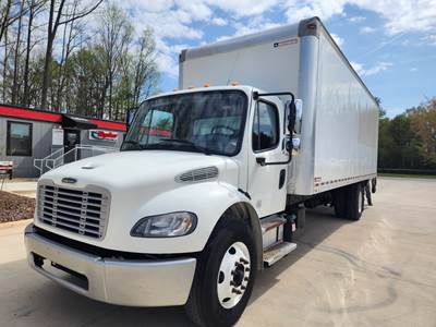 Freightliner M2 106 26 ft Box Truck - 240HP, 9 Speed Automatic, Roll up Door, Liftgate