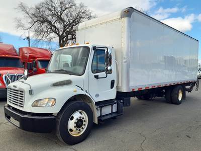 Freightliner M2 106 26 ft Box Truck - 240HP, 6 Speed Automatic, Roll up Door, Liftgate