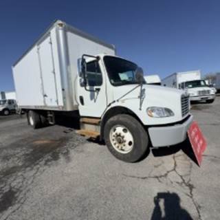 Freightliner M2 106 20 ft Box Truck - 240HP, 6 Speed Automatic, Roll up Door, Liftgate