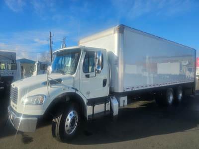 Freightliner M2 106 26 ft Box Truck - 270HP, 6 Speed Automatic, Roll up Door, Liftgate