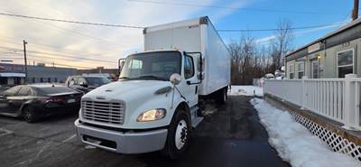 Freightliner M2 106 26 ft Box Truck - 240HP, 6 Speed Automatic, Roll up Door, Liftgate