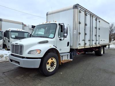 Freightliner M2 106 26 ft Box Truck - 280HP, 6 Speed Manual, Roll up Door, Liftgate