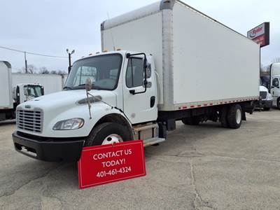 Freightliner M2 106 26 ft Box Truck - 240HP, 6 Speed Automatic, Roll up Door, Liftgate