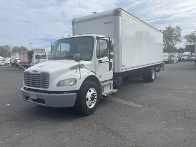 Freightliner M2 106 26 ft Box Truck - 240HP, 9 Speed Automatic, Roll up Door, Liftgate