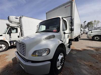 Freightliner M2 106 26 ft Box Truck - 280HP, 9 Speed Automatic, Roll up Door, Liftgate