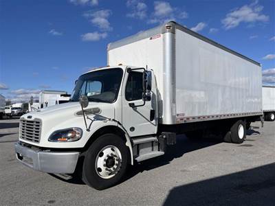 Freightliner M2 106 26 ft Box Truck - 240HP, 6 Speed Automatic, Roll up Door, Liftgate