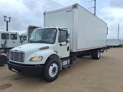 Freightliner M2 106 26 ft Box Truck - 240HP, 9 Speed Automatic, Roll up Door, Liftgate