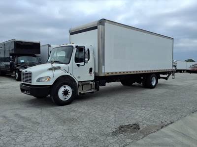 Freightliner M2 106 26 ft Box Truck - 240HP, 6 Speed Automatic, Roll up Door, Liftgate