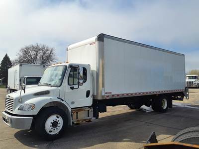 Freightliner M2 106 26 ft Box Truck - 240HP, 6 Speed Automatic, Roll up Door, Liftgate