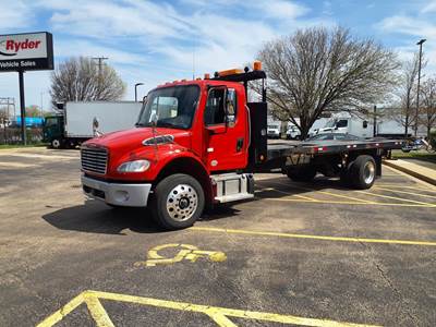Freightliner M2 106 Box Truck - 300HP, 5 Speed Automatic