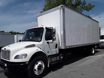 Freightliner M2 106 26 ft Box Truck - 280HP, 9 Speed Automatic, Roll up Door, Liftgate