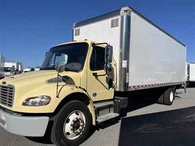 Freightliner M2 106 26 ft Box Truck - 260HP, 6 Speed Automatic, Roll up Door, Liftgate