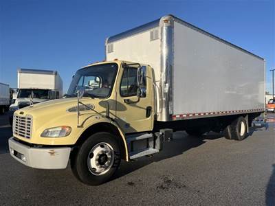 Freightliner M2 106 26 ft Box Truck - 260HP, 6 Speed Automatic, Roll up Door, Liftgate