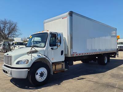 Freightliner M2 106 26 ft Box Truck - 240HP, 6 Speed Automatic, Roll up Door, Liftgate