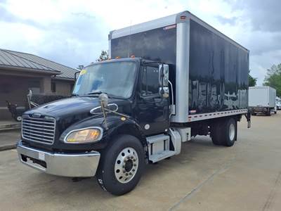 Freightliner M2 106 18 ft Box Truck - 240HP, 6 Speed Automatic, Roll up Door, Liftgate