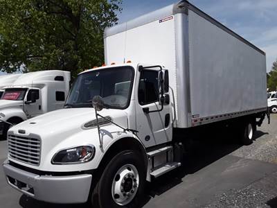 Freightliner M2 106 26 ft Box Truck - 240HP, 9 Speed Automatic, Roll up Door, Liftgate
