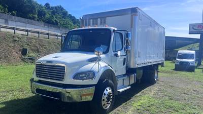Freightliner M2 106 18 ft Box Truck - 250HP, 6 Speed Automatic, Roll up Door, Liftgate