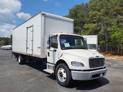 Freightliner M2 106 26 ft Box Truck - 240HP, 9 Speed Automatic, Roll up Door, Liftgate