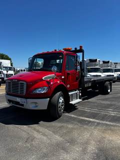 Freightliner M2 106 22 ft Box Truck - 300HP, 6 Speed Automatic