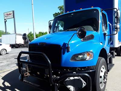Freightliner M2 106 26 ft Box Truck - 260HP, 6 Speed Automatic, Roll up Door, Liftgate