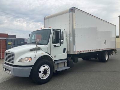 Freightliner M2 106 26 ft Box Truck - 260HP, 6 Speed Automatic, Roll up Door, Liftgate