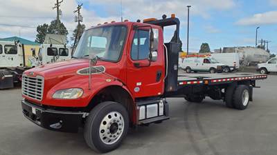 Freightliner M2 106 22 ft Box Truck - 300HP, 5 Speed Automatic